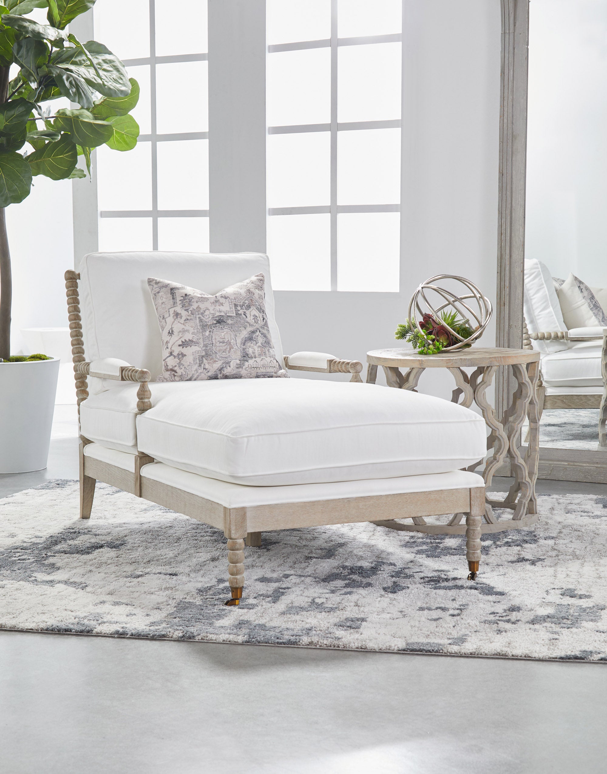 Toulouse Chaise Lounge