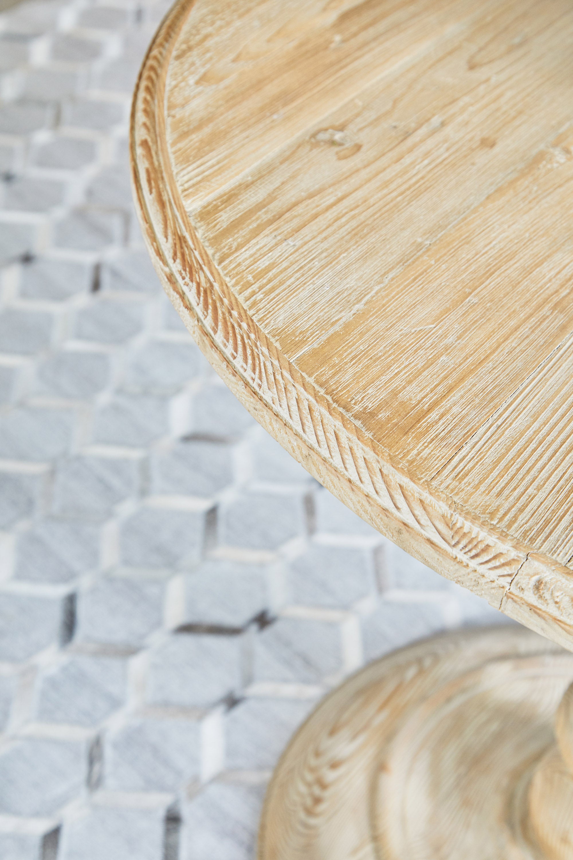 Ashby Round Dining Table