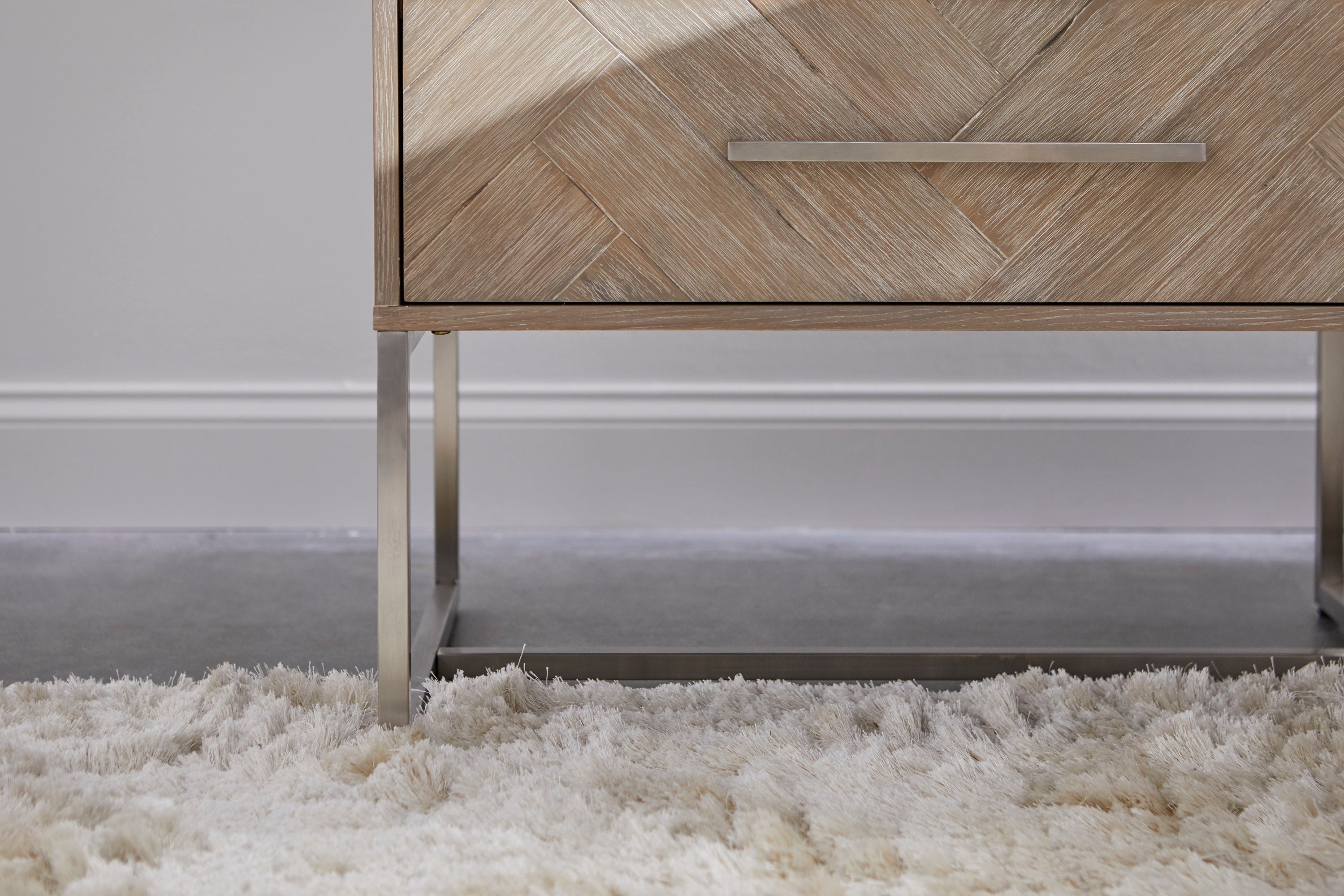 Amalfi 2-Drawer Nightstand