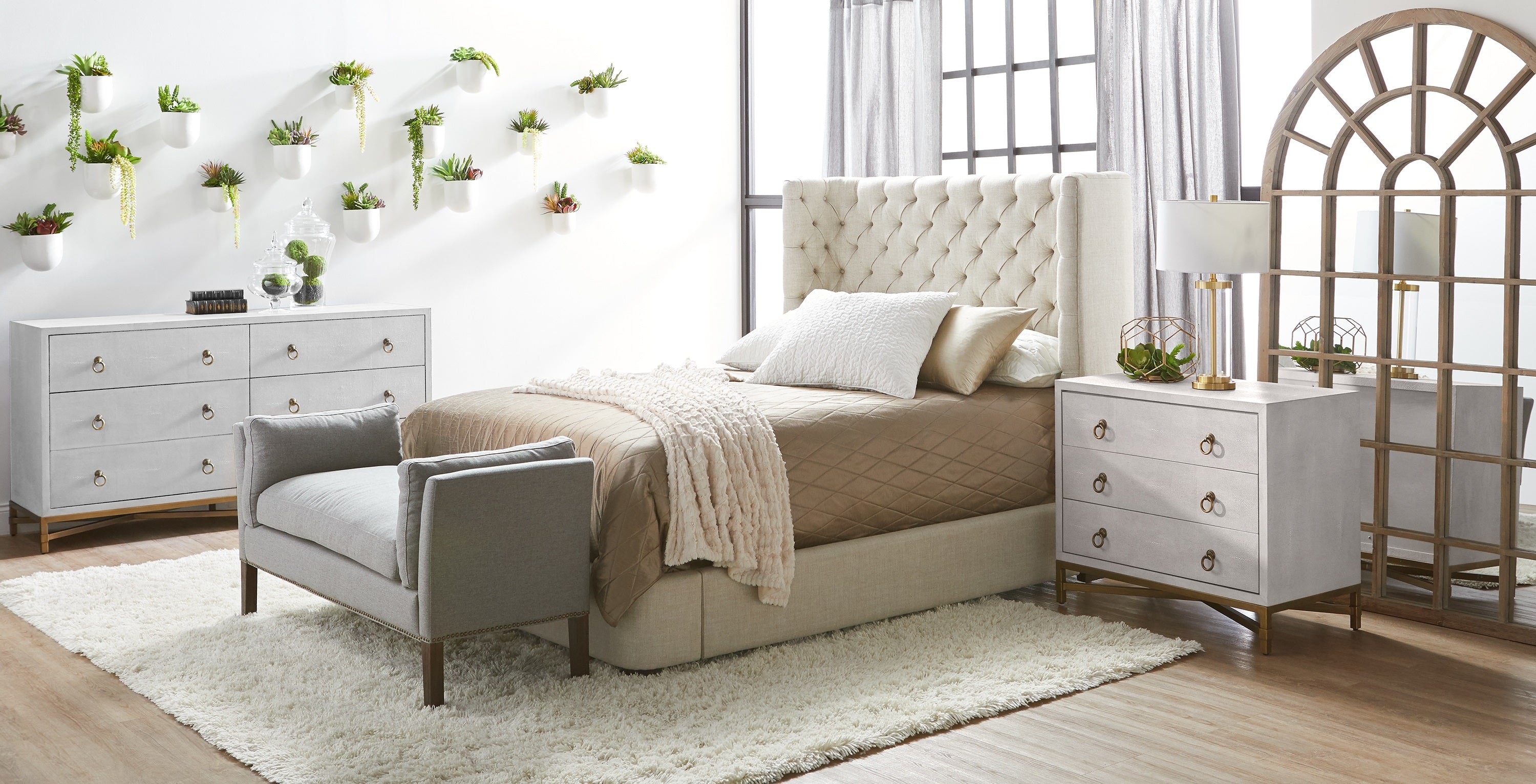 GlenEllyn Shagreen 3-Drawer Nightstand